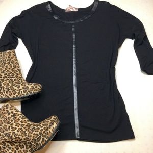 Philosophy women's 3/4 sleeve black top